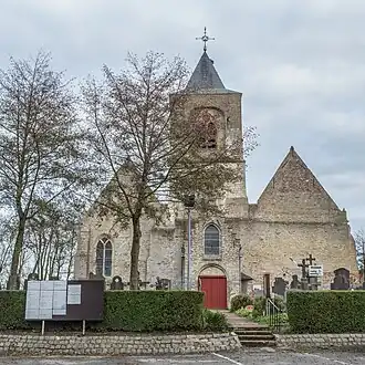 Kerk en toegang begraafplaats