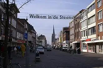 Steenstraat gezien vanaf Station Velperpoort