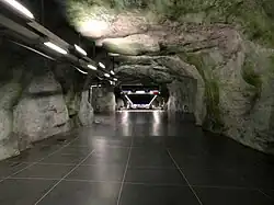 Voetgangerstunnel tussen de groene en de blauwe route
