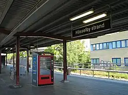 Snoepautomaat op het perron.