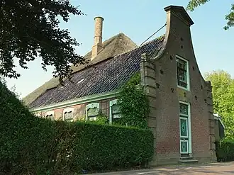 Rijksmonumentale stolpboerderij aan het Westeinde 4