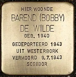 Stolperstein voor de driejarige Bobby de Wilde in Groningen