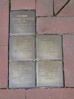 Vijf Stolpersteine voor leden van de familie Levie (2012)
