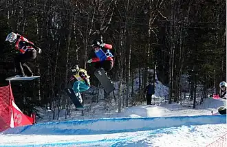 Dominique Maltais (CAN), Deborah Anthonioz (FRA), Helene Olafsen (NOR), Zoe Gillings (GBR) tijdens de wereldbekerwedstrijd in Stoneham