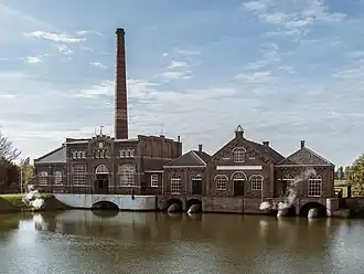 Stoomgemaal Vier Noorder Koggen, het lage deel rechts kwam gereed in 1869