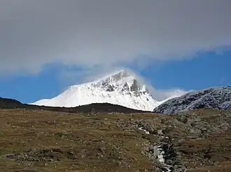 Store Smørstabbtinden in september 2013. De foto is genomen vanaf Krossbu in het westen.