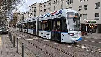 Variobahn op lijn 306 in de buurt van halte Bochum Rathaus.