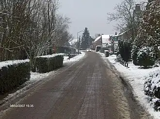 Straatbeeld Oudendijk, kijkend in de noordelijke richting