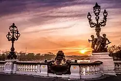 Zonsopkomst gezien vanaf de brug