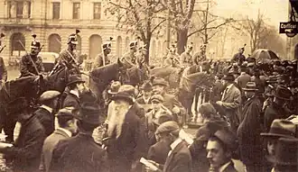 Confrontatie tussen de ordediensten en stakers in Zürich, 13 november 1918.