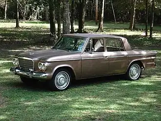 Studebaker Lark Regal vierdeurs sedan (1963)