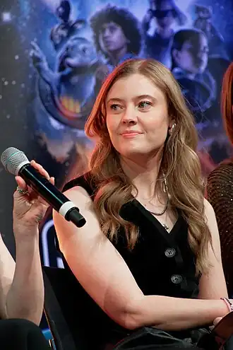 English tijdens een panel bij Comic Con Stuttgart 2024. Foto gemaakt door Raboe001