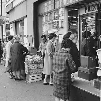 Prisunic-filiaal in de Rue Saint Honoré in Parijs in 1965