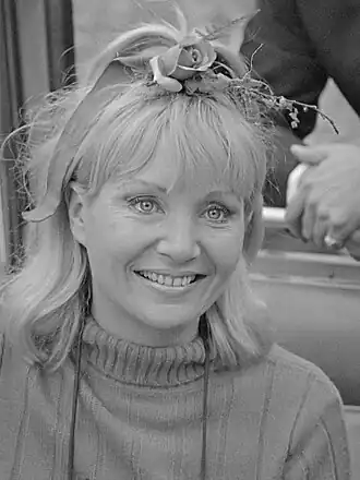 Susan Oliver (1971)