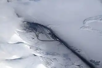 Het vliegveld gezien vanuit de lucht