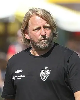 Mislintat in dienst van VfB Stuttgart (2022)