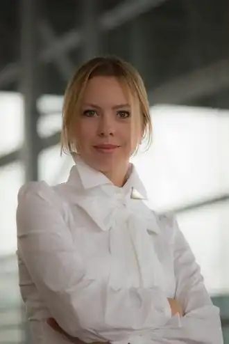 Svitlana Azarova aan 't IJ door Michel Marang