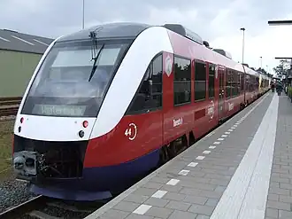 Donkerrode LINT 41/H van Syntus