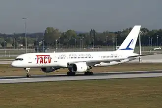 Boeing 757-200 van TACV in München