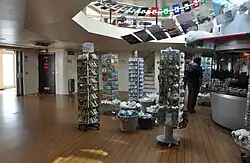 De salon van de Dokter Wagemaker met een souvenirwinkel (2011)