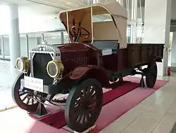 De eerste vrachtwagen