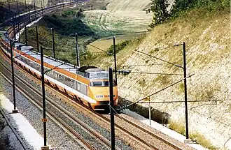 TGV Sud-Est in z'n oorspronkelijke oranje-witte kleur.