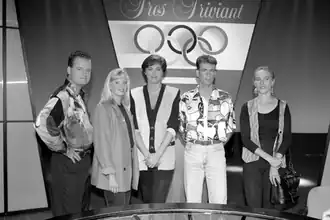 Sierd de Vos (tweede van rechts) bij TROS Triviant Olympia 1992