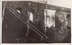 De vooroorlogse spoorbrug over de Tuderna oja