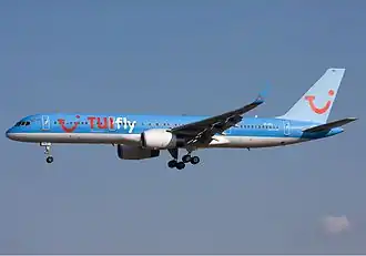 Een oude Boeing 757-200 van TUIfly Nordic