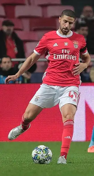 Adel Taarabt in het shirt van SL Benfica