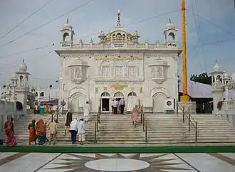 De Hazur Sahib aan de oevers van de Godavari in Nanded, een religieuze plaats van het Sikhisme.
