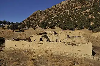 Een voormalig gebouw van de Taliban (foto: dec 2009).