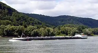 De WALDHOF met een tegenligger aan de verkeerde wal