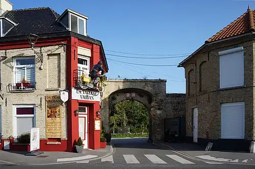 Havenpoort, en taverne "Vauban"