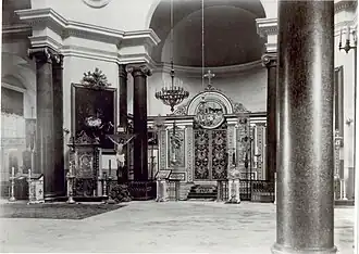 Het interieur van de kerk omstreeks 1900