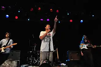 The Temper Trap tijdens een optreden in de Music Hall of Williamsburg in Brooklyn