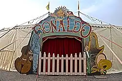Tent "Ronaldo" van Circus Ronaldo