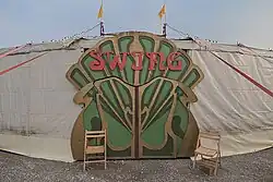 Tent "Swing" van Circus Ronaldo