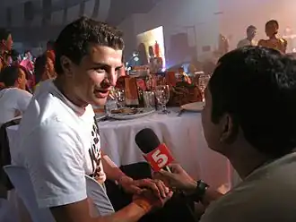 Terenzo tijdens een interview in de Filipijnen.