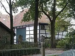 Vakwerkhoeve met binnenplaats