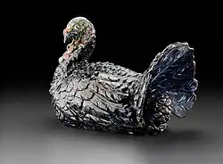 Terrine in de vorm van een zittende kalkoen