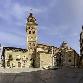 Kathedraal van Santa María de Mediavilla