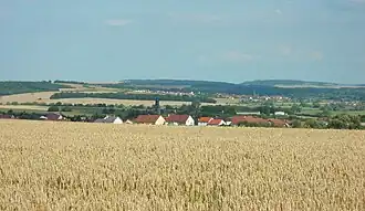 Gezicht op Lelling / Lellingen (Forbach) (op de achtergrond) en op het volgende dorp Teting-sur-Nied / Tetingen an der Nied (Boulay-Moselle) (op de voorgrond)