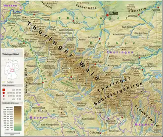 Het Thüringerwald. Großbreitenbach ligt iets rechtsonder het midden van de kaart.