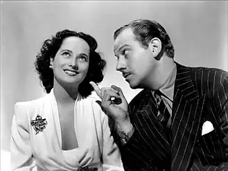 Merle Oberon en Melvyn Douglas in een publiciteitsfoto