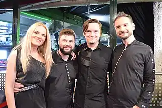 The Humans (april 2018)