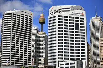 hoofdkantoor in Sydney, naast een kantoor van de Rabobank (2011)