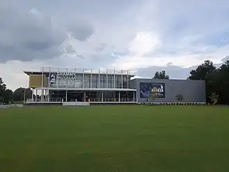 voorkant van het museum