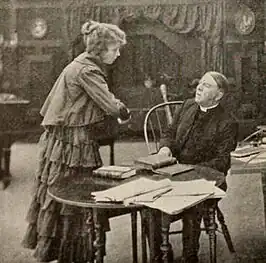 Lillian Gish en George Fawcett in The Great Love