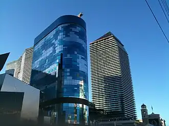 Het Harmon Hotel gezien vanaf de Strip.